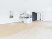 Grenzenloses Wohngefühl in lichtdurchfluteten grossen Räumen