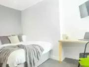 Gresford Avenue, Liverpool, L17 2AW, United Kingdom | 7...