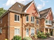 Gresham Court, Portsmouth Road, 2 Bedroom Apartment