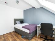 Greyhound Road, London W6, 6 bedroom maisonette to rent...
