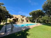 GRIGNAN MAGNIFIQUE MAS EN PIERRES AVEC PISCINE PROCHE DU C