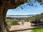 GRIMAUD DOMAINE PRIVE MAISON PROVENCALE AVEC VUE MER