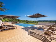 GRIMAUD VILLA 5 CHAMBRES VUE VIGNES