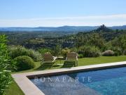 GRIMAUD VILLA CONTEMPORAINE VUE MER ET CHATEAU