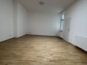 Große 1 Zimmer Wohnung mit 58 m2, 1. Stock mit Lift!...