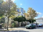 Große 4 Zimmerwohnung Nähe Großer Garten! Balkon! Kamin!...