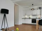 große Citywohnung mit Balkon