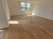 120 m² Dachgeschoßwohnung mit großer Wohnküche, 4 Zimmer...