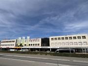 GROSSE GEWERBEFLÄCHE VON 140+52 QM ZU VERMIETEN IN CADENAZZO