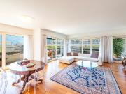 Große helle Wohnung in einer strategischen Gegend