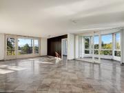 Große helle Wohnung zum Renovieren im Herzen von Versoix