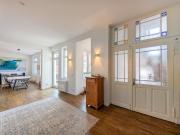 Große lichtdurchflutete Altbauwohnung im Herzen der Altstadt