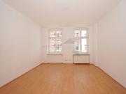 Große, stadtnahe 3 Raum Wohnung mit NEUER Einbauküche