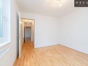 /GROßE TERRASSE / NÄHE UBAHN / 2 ZIMMER WOHNUNG