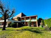 Große und elegante herrschaftliche Villa mit viel Platz...