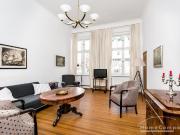 Große und helle 3 Zimmer Altbauwohnung in Berlin...