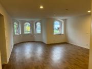 Große und helle 4 Zimmer Souterrainwohnung – vielseitig...