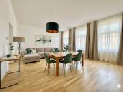 GROSSER 2 ZIMMER ALTBAU BEIM WESTBAHNHOF U3 + U6