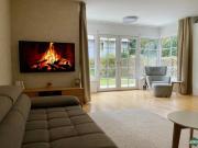 Großer Eigengarten: 4 Zimmer Wohnung mit Saunahäuschen