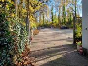 Großer Stellplatz + Büro ab sofort zu mieten