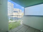 Großes 2 Zimmer Apartment mit Loggia und Schrankraum...