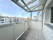 Großes Bad / Offene Küche / Balkon