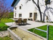 À 40 minutes de Bienne Grande maison de campagne...