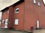 Großes Einfamilienhaus mit mehreren Wohneinheiten...