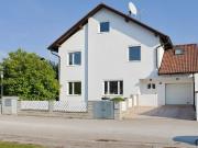 Großes Einfamilienhaus mit Pool Nähe Tulln Großes Einfamilienhaus mit Pool Nähe Tulln