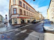 Großes Geschäftslokal mit Lager, Garage und...