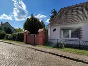 Großes Grundstück mit ausbaufähigem Einfamilienhaus