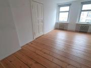 Großes helles Zimmer in Steglitz