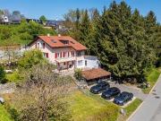 256 m² Wohnfläche + unabhängige Wohnung in der Nähe von EHL