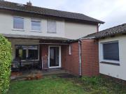 Großes Reihenendhaus