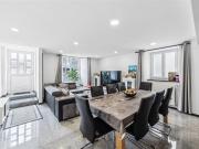 Großes renoviertes Haus mit zwei Wohnungen!