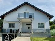 Großes, topausgestattetes Haus mit 8 Zimmer, 2...