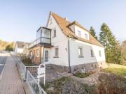 Großes Wohnhaus in ruhiger Lage von Ebersdorf!