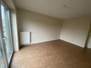 Großes Zimmer mit Balkon in 4 er Wohngemeinschaft für...