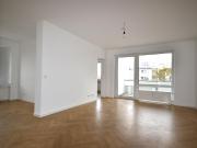 Großhadern kernsanierte 2 Zimmer Wohnung mit Balkon