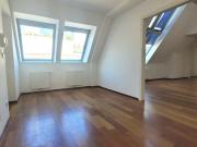 Großzügig angelegte Dachgeschoss Maisonette mit ca. 70qm...