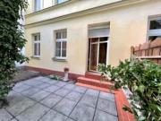 Großzügig geschnitten und mit Gartenterrasse