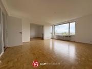 Großzügig geschnittene 2 Zimmer Wohnung mit zwei...