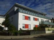 Großzügig geschnittene 3 Zimmer Wohnung mit Dachterrasse...