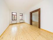 Großzügig & stilvoll 4 Zimmer Wohnung im 1. OG