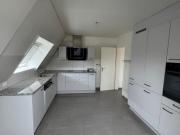 GROSSZÜGIG UND HELL AN ZENTRALER LAGE