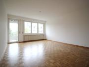 Grosszügige 2 1/2 Zimmerwohnung mit Ausblick