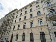 großzügige 2 Raum Wohnung in zentraler Lage mit Parkett,...