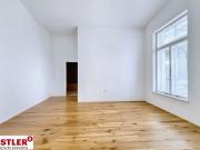 Großzügige 2 Zimmer Altbauwohnung mit charmantem Gewölbe