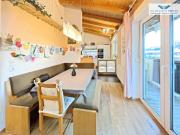 Großzügige 2 Zimmer Dachgeschosswohnung