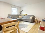 GROßZÜGIGE 2 ZIMMER STADTWOHNUNG !